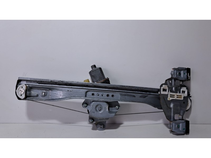 Recambio de elevalunas trasero derecho para chevrolet cruze hatchback lt referencia OEM IAM 95299688 76342 R