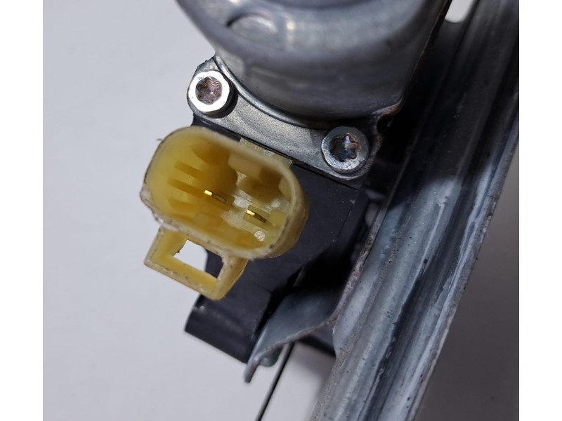 Recambio de elevalunas trasero derecho para chevrolet cruze hatchback lt referencia OEM IAM 95299688 76342 R