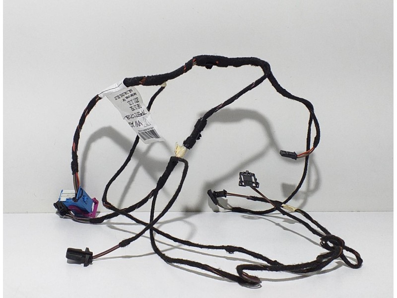 Recambio de guarnecido puerta delantera derecha para porsche cayenne (typ 92aa) gts referencia OEM IAM 7P5971121 66618 