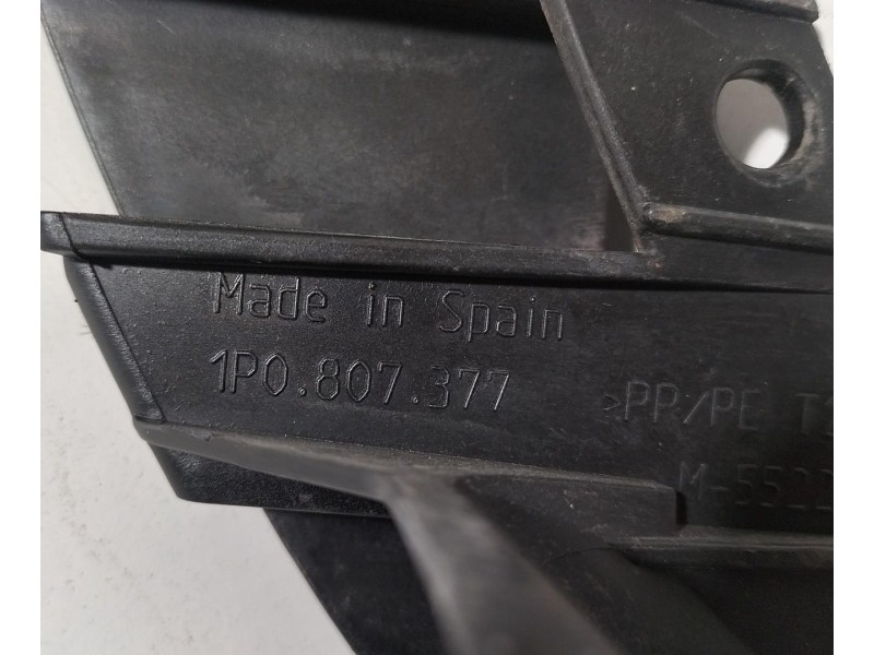 Recambio de moldura para seat leon (1p1) fr referencia OEM IAM 1P0807377 78386 R
