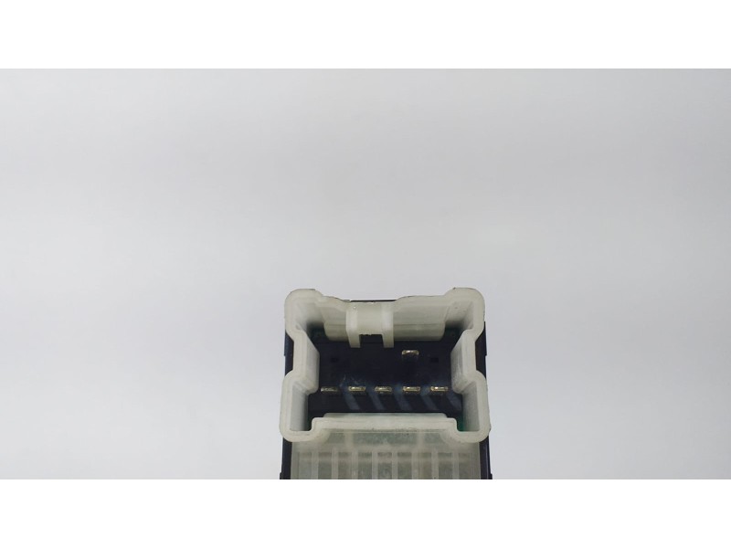 Recambio de mando elevalunas trasero derecho para renault koleos dynamique referencia OEM IAM 25411JY00B 69161 