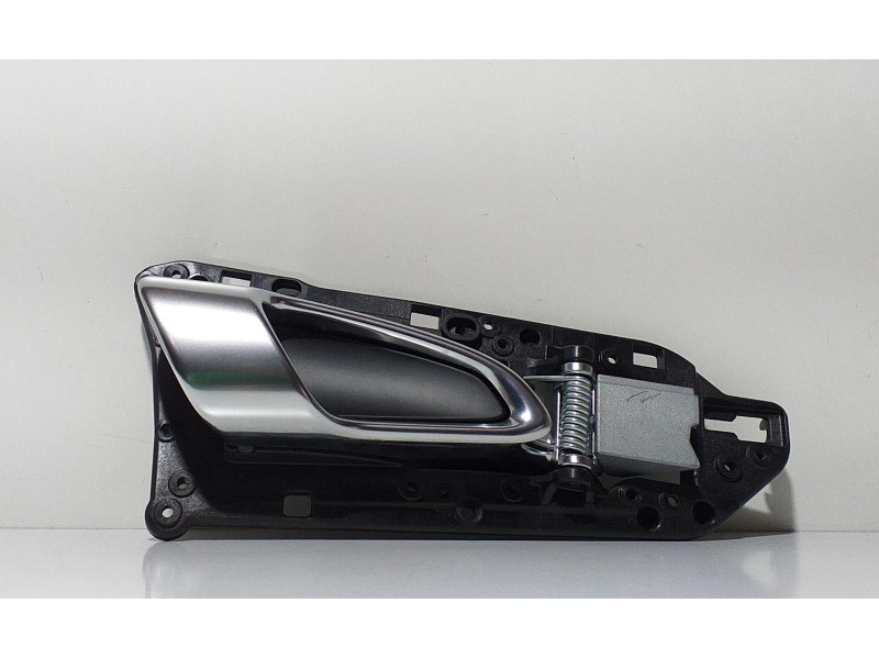 Recambio de maneta interior trasera derecha para porsche cayenne (typ 92aa) gts referencia OEM IAM 7P5837020 66623 