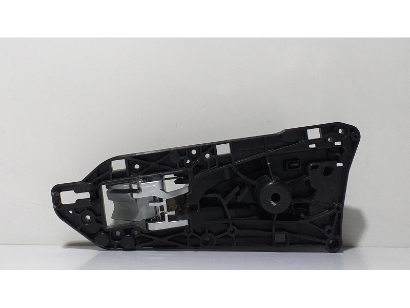 Recambio de maneta interior trasera derecha para porsche cayenne (typ 92aa) gts referencia OEM IAM 7P5837020 66623 