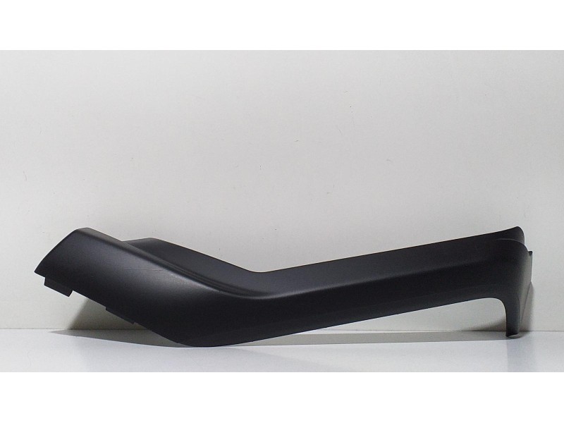 Recambio de molduras traseras para porsche cayenne (typ 92aa) gts referencia OEM IAM 7P5868438 66625 