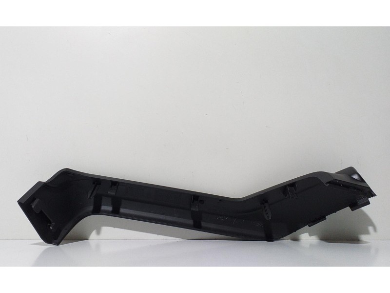 Recambio de molduras traseras para porsche cayenne (typ 92aa) gts referencia OEM IAM 7P5868438 66625 