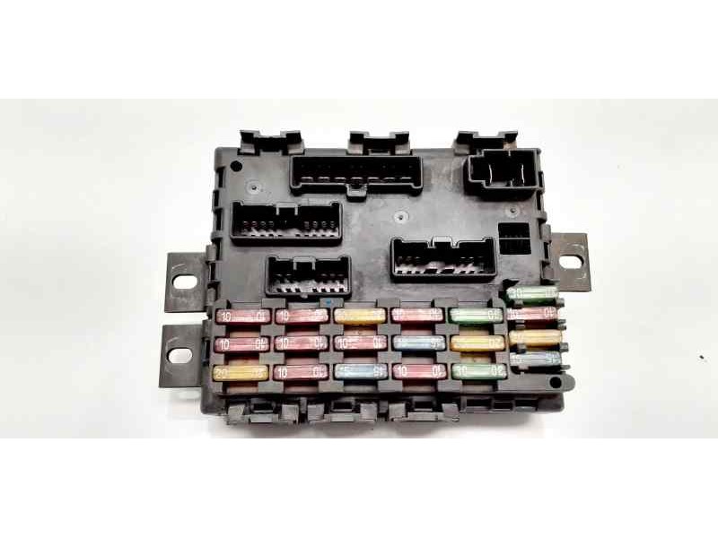 Recambio de caja reles / fusibles para fiat multipla (186) 1.9 jtd 110 elx eleganza referencia OEM IAM 46517276 43193 