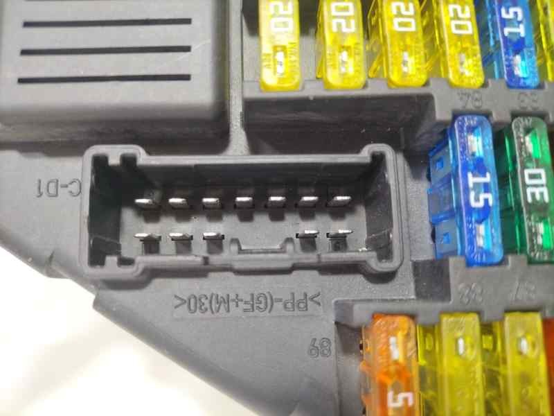 Recambio de caja reles / fusibles para bmw serie 5 berlina (e60) 520d referencia OEM IAM 9138830 87124 