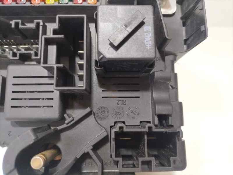 Recambio de caja reles / fusibles para bmw serie 5 berlina (e60) 520d referencia OEM IAM 9138830 87124 