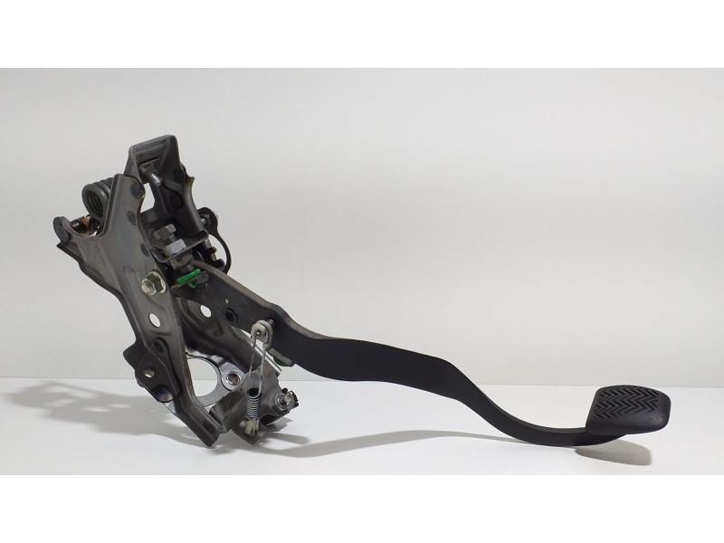 Recambio de pedal embrague para toyota avensis cross sport (t27) comfort referencia OEM IAM 1ADFTV 55166 