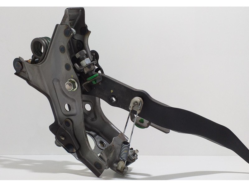 Recambio de pedal embrague para toyota avensis cross sport (t27) comfort referencia OEM IAM 1ADFTV 55166 