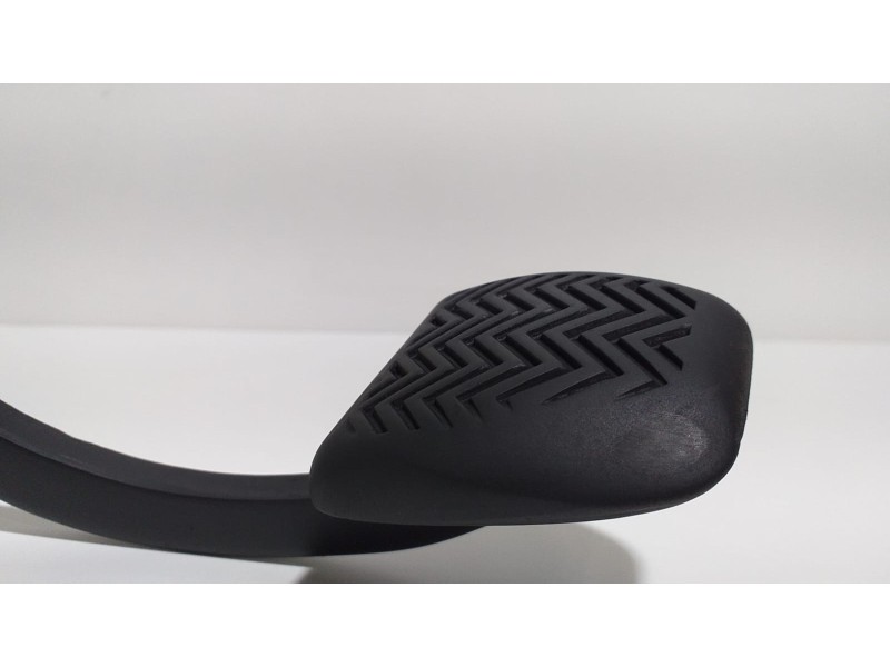 Recambio de pedal embrague para toyota avensis cross sport (t27) comfort referencia OEM IAM 1ADFTV 55166 