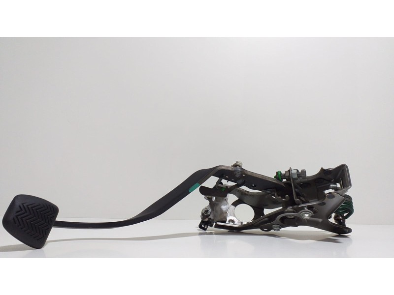 Recambio de pedal embrague para toyota avensis cross sport (t27) comfort referencia OEM IAM 1ADFTV 55166 
