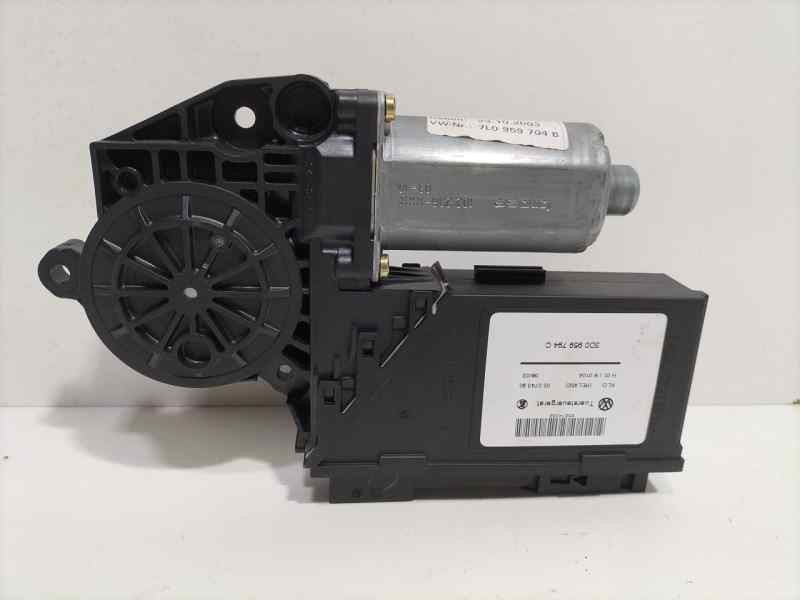 Recambio de motor elevalunas trasero derecho para volkswagen touareg (7la) tdi v10 referencia OEM IAM 7L0959704B 82378 