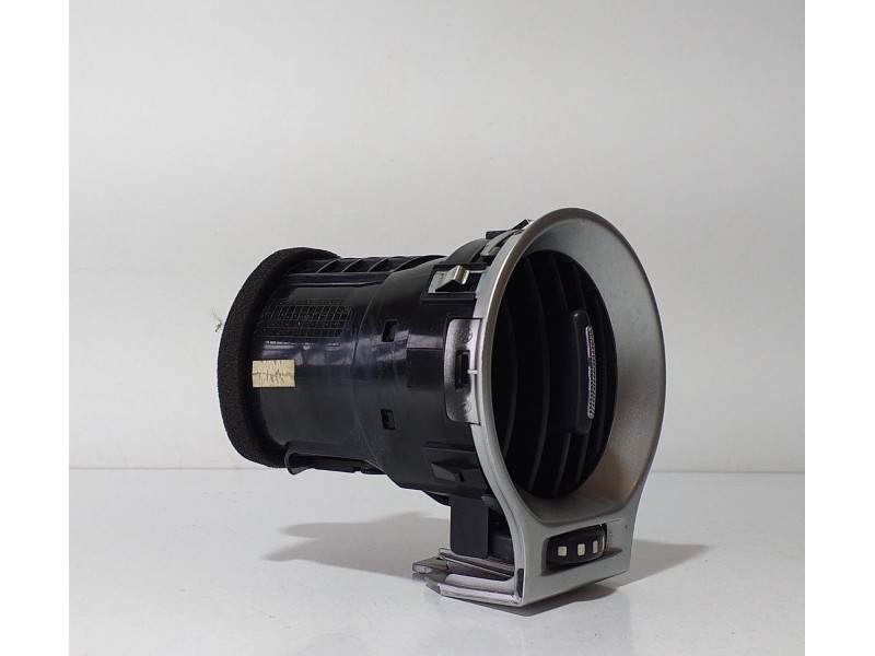 Recambio de rejilla aireadora para renault koleos dynamique referencia OEM IAM 68761JY00A 69195 