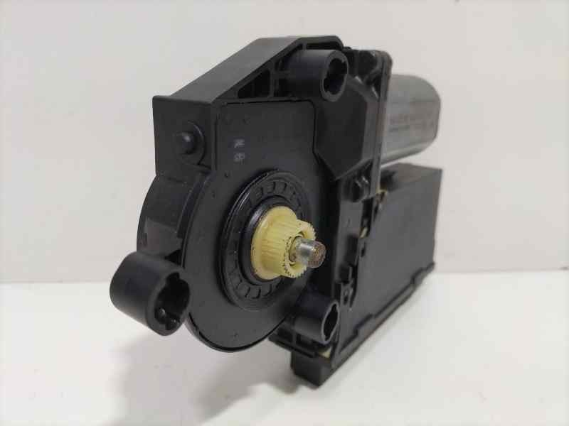 Recambio de motor elevalunas trasero izquierdo para volkswagen touareg (7la) tdi v10 referencia OEM IAM 7L0959703B 82379 