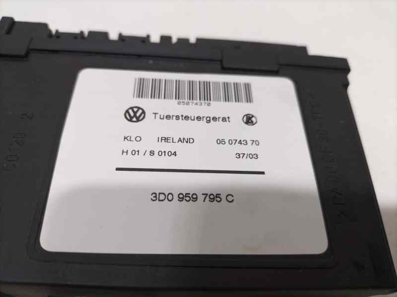 Recambio de motor elevalunas trasero izquierdo para volkswagen touareg (7la) tdi v10 referencia OEM IAM 7L0959703B 82379 