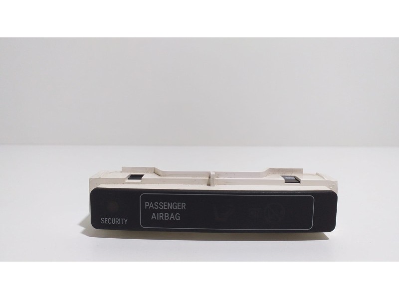 Recambio de pantalla multifuncion para toyota avensis cross sport (t27) comfort referencia OEM IAM 8395005030 55176 