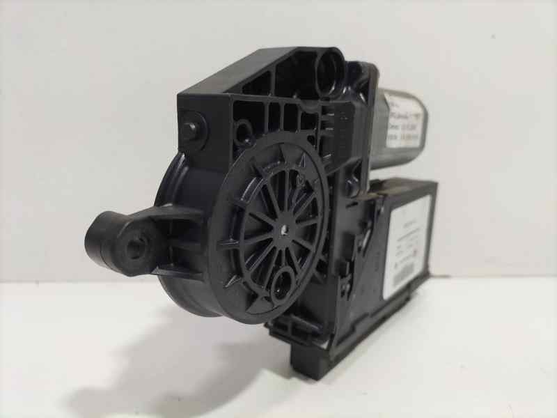 Recambio de motor elevalunas delantero izquierdo para volkswagen touareg (7la) tdi v10 referencia OEM IAM 7L0959701B 82380 