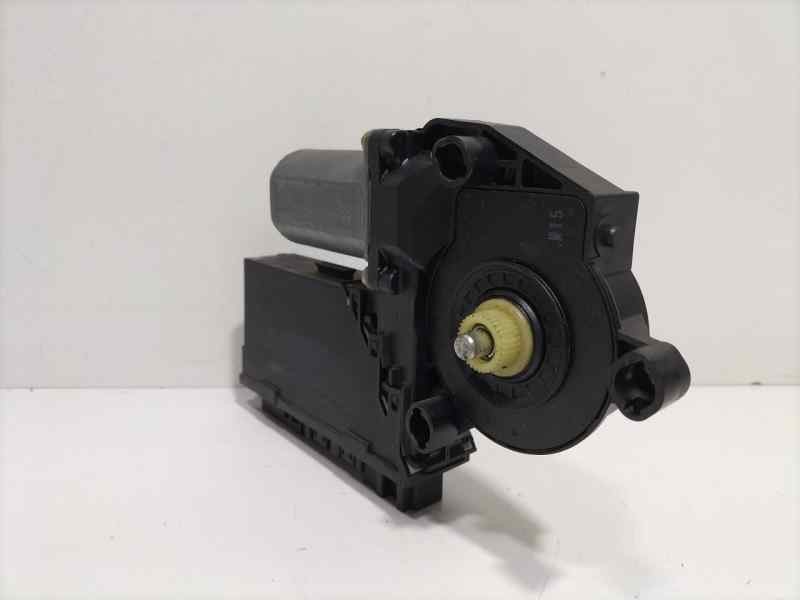 Recambio de motor elevalunas delantero izquierdo para volkswagen touareg (7la) tdi v10 referencia OEM IAM 7L0959701B 82380 