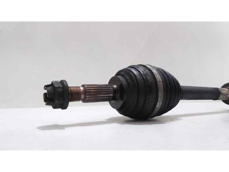 Recambio de transmision delantera izquierda para renault clio iii exception referencia OEM IAM 8200499585 47268 