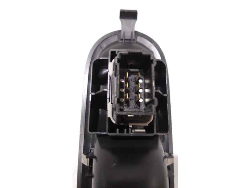 Recambio de mando elevalunas delantero derecho para renault clio iii exception referencia OEM IAM 8200356517B 47274 