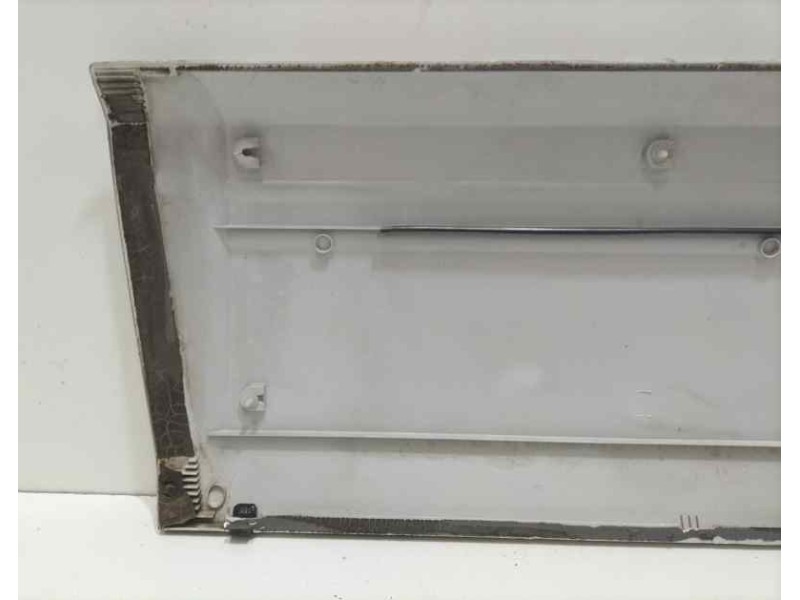 Recambio de molduras delanteras para nissan terrano/terrano.ii (r20) se (5-ptas.) referencia OEM IAM 808707F600 85770 