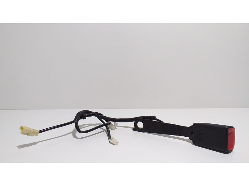 Recambio de cinturon seguridad delantero derecho para toyota avensis cross sport (t27) comfort referencia OEM IAM E034501 55190 