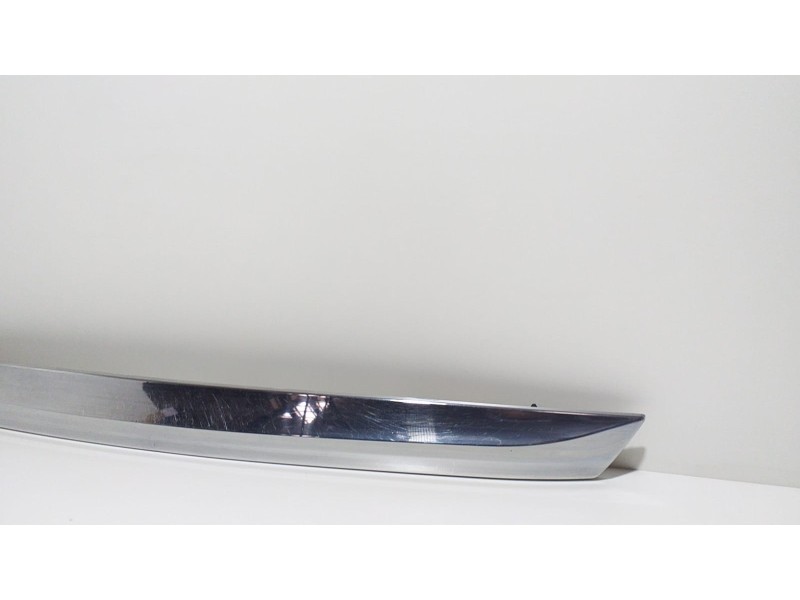 Recambio de molduras traseras para toyota avensis cross sport (t27) comfort referencia OEM IAM 7680105170 55191 