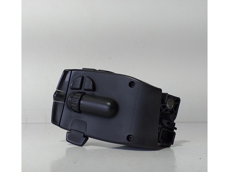 Recambio de mando volante para renault koleos dynamique referencia OEM IAM EN25550JY01B 69204 