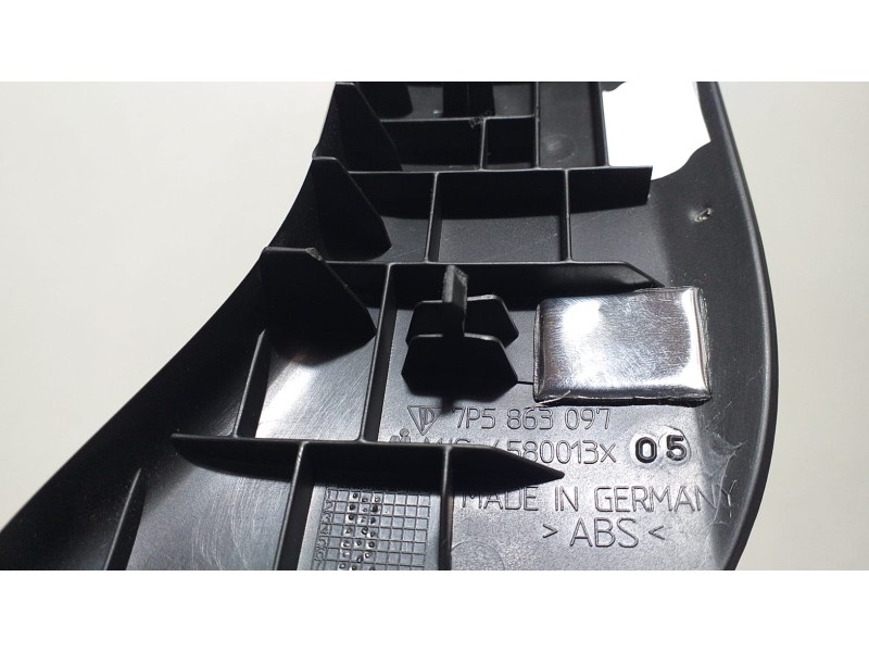 Recambio de molduras delanteras para porsche cayenne (typ 92aa) gts referencia OEM IAM 7P5863097 66642 