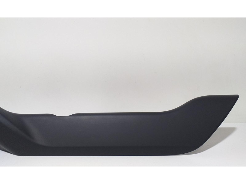 Recambio de molduras delanteras para porsche cayenne (typ 92aa) gts referencia OEM IAM 7P5863097 66642 