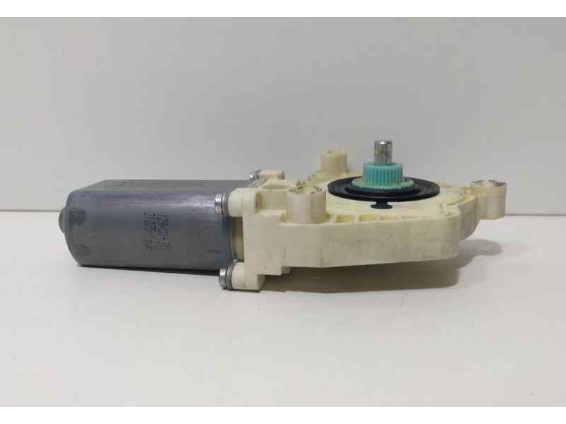 Recambio de motor elevalunas delantero izquierdo para mercedes-benz clase b (w245) 200 cdi (245.208) referencia OEM IAM A1698201