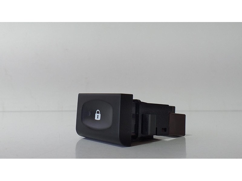 Recambio de intercooler para renault koleos dynamique referencia OEM IAM 06016 69212 