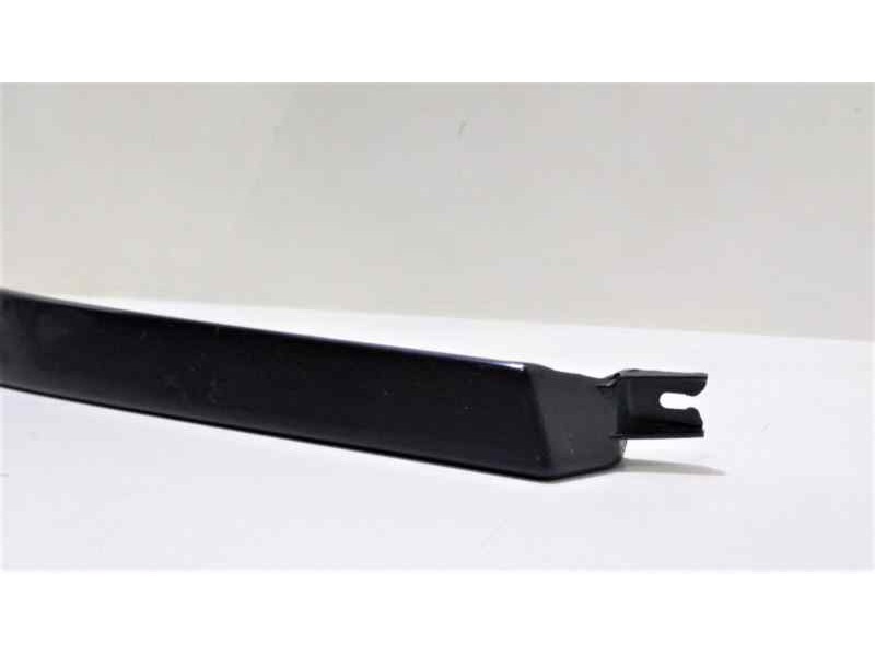 Recambio de molduras delanteras para citroën saxo 1.5 d furio referencia OEM IAM 9636012677 47344  Recambio de molduras delanteras para citroën saxo 1.5 d furio referencia OEM IAM 9636012677 47344