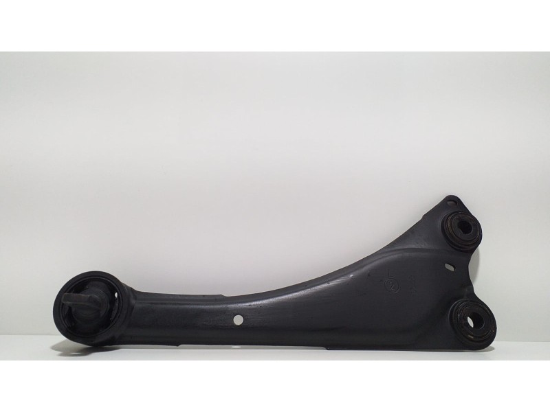 Recambio de brazo suspension inferior trasero izquierdo para toyota avensis cross sport (t27) comfort referencia OEM IAM 1ADFTV 