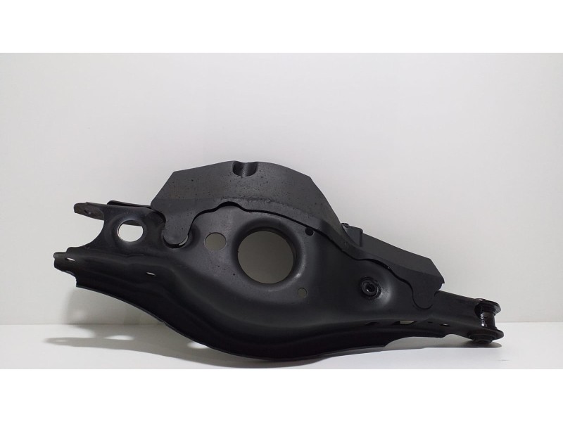 Recambio de brazo suspension inferior trasero derecho para toyota avensis cross sport (t27) comfort referencia OEM IAM 487300507