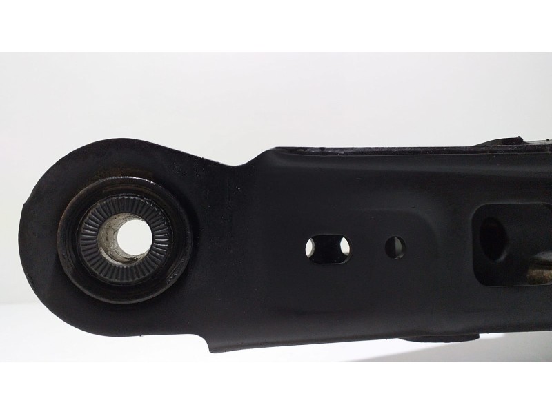 Recambio de brazo suspension inferior trasero derecho para toyota avensis cross sport (t27) comfort referencia OEM IAM 487300507