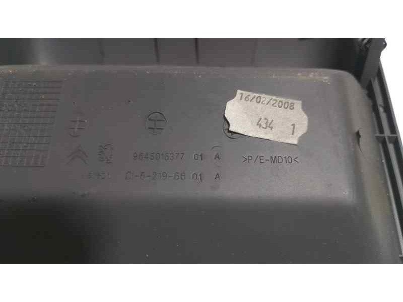 Recambio de molduras delanteras para citroën berlingo first combi 1,6 hdi 75 sx referencia OEM IAM 9645016377 80778 