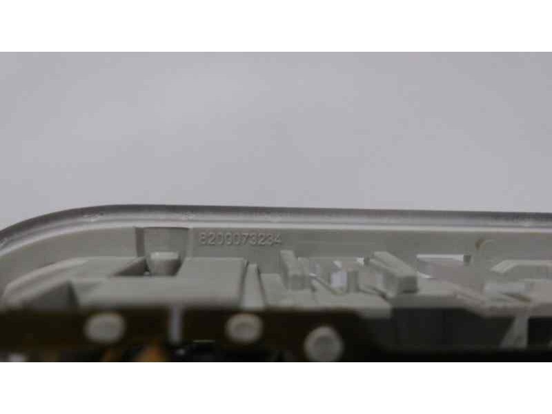Recambio de luz interior para nissan juke (f15) acenta referencia OEM IAM 8200073234 47384 
