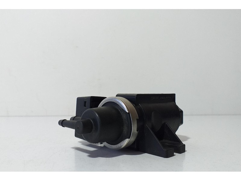 Recambio de valvula aire adicional para mercedes-benz clase b (w245) 200 cdi (245.208) referencia OEM IAM A0051535528 69228 