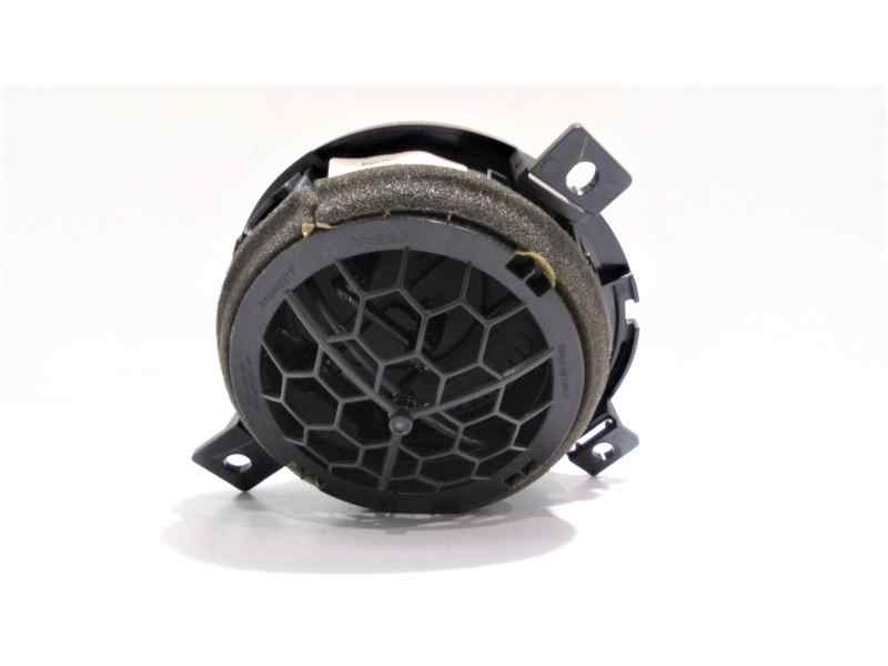 Recambio de rejilla aireadora para nissan juke (f15) acenta referencia OEM IAM 687613YV0A 47401 