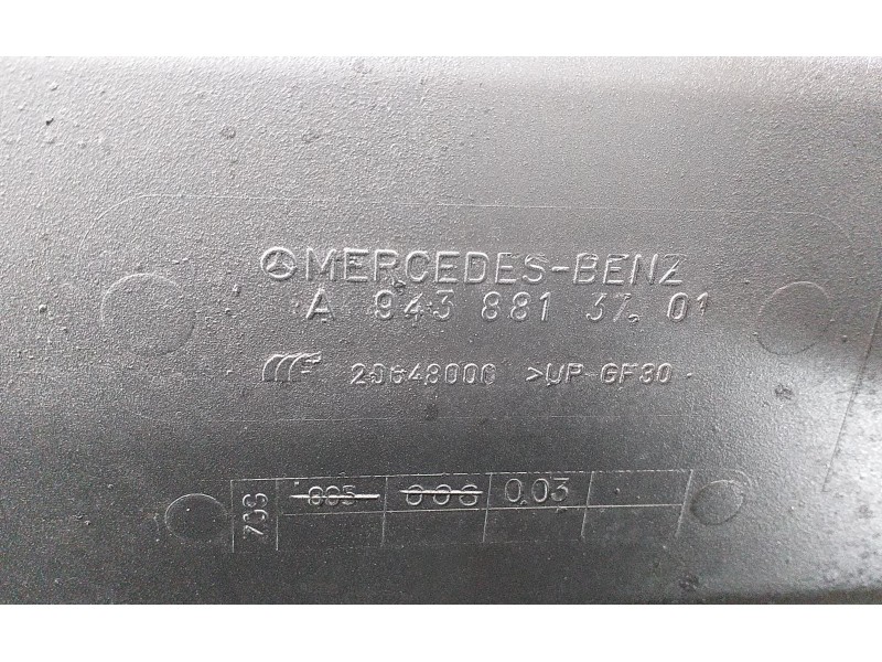 Recambio de guardabarros para mercedes-benz actros 2/3 2 - ejes / 6 cil. 1841 4x2 om 501 la l (largo) referencia OEM IAM A943881