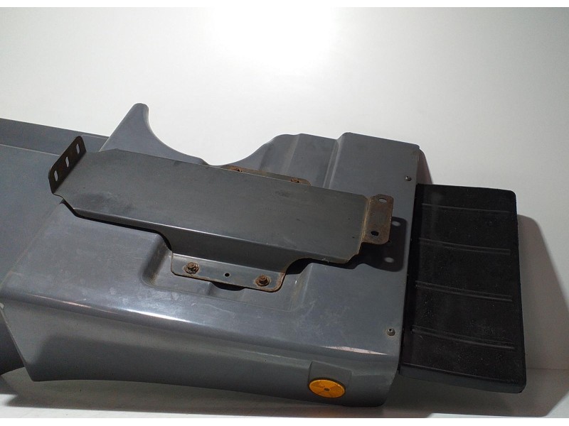 Recambio de guardabarros para mercedes-benz actros 2/3 2 - ejes / 6 cil. 1841 4x2 om 501 la l (largo) referencia OEM IAM A943881