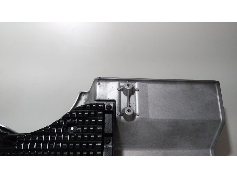 Recambio de guardabarros para mercedes-benz actros 2/3 2 - ejes / 6 cil. 1841 4x2 om 501 la l (largo) referencia OEM IAM A943881