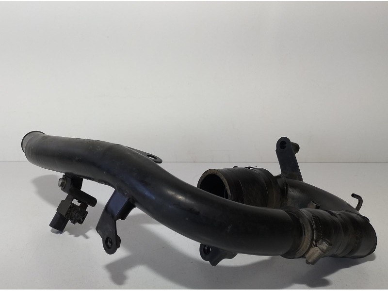 Recambio de tubo para toyota corolla (e12) 2.0 d-4d linea sol berlina referencia OEM IAM 1CDFTV 69270 