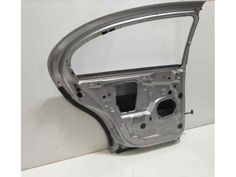 Recambio de puerta trasera izquierda para jaguar s-type referencia OEM IAM XR828669 82618 