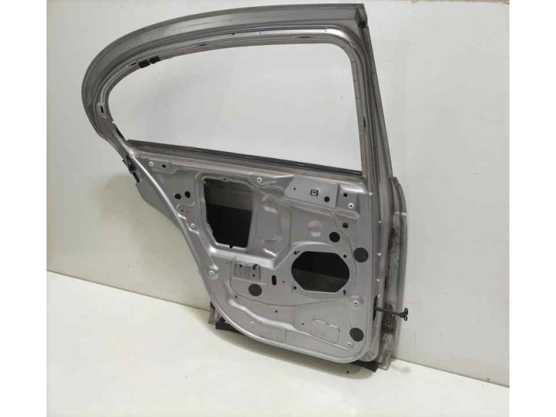 Recambio de puerta trasera izquierda para jaguar s-type referencia OEM IAM XR828669 82618 