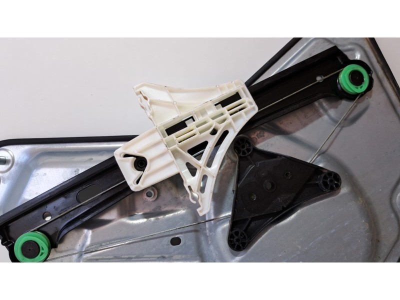 Recambio de elevalunas trasero izquierdo para skoda yeti active referencia OEM IAM 5L0839401B 76445 R