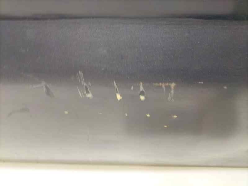 Recambio de puerta delantera derecha para land rover discovery (lt) td5 referencia OEM IAM BDA700180 82622 