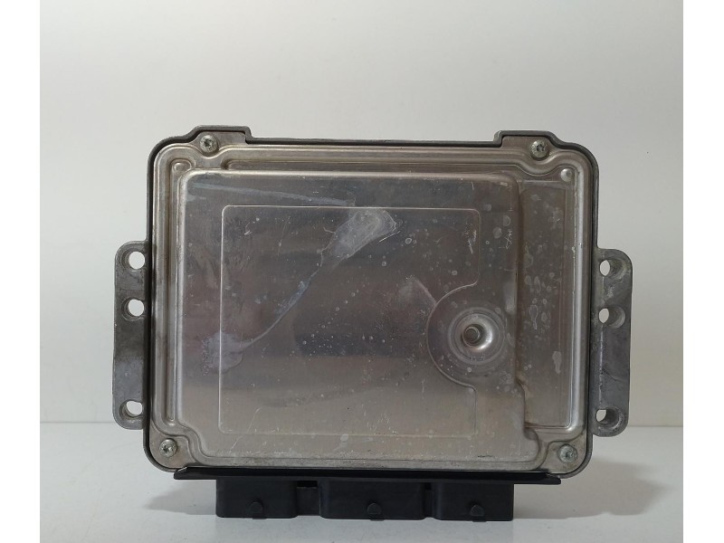 Recambio de centralita motor uce para renault scenic ii confort dynamique referencia OEM IAM 8200391966 69286 R